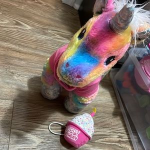 BUILD-A-BEAR TIE DYE UNICORN!!